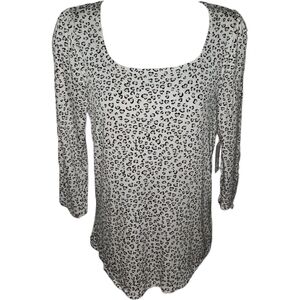 NWT Elle Leopard Printed Elbow Sleeve Top